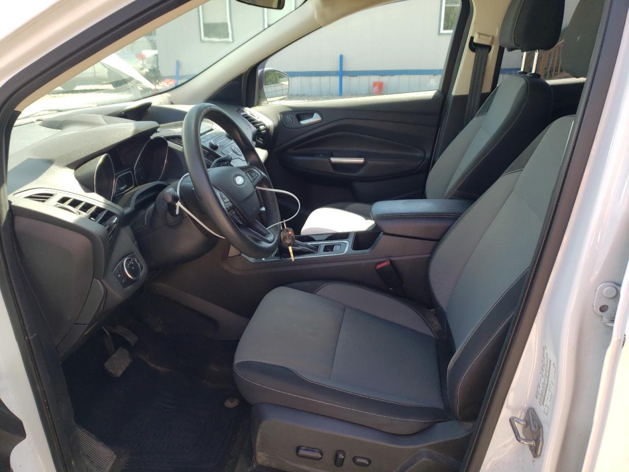 FORD ESCAPE SE