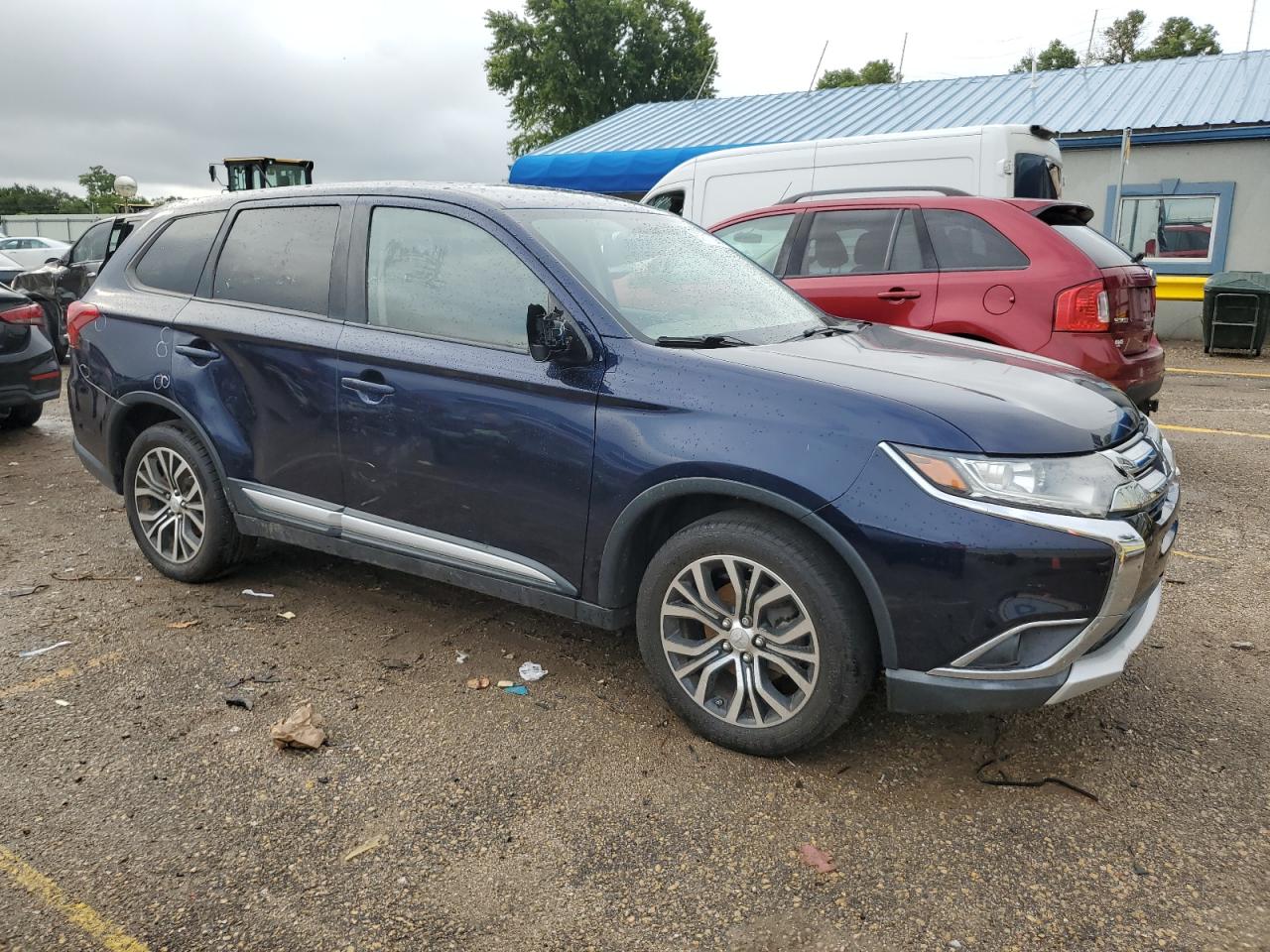MITSUBISHI OUTLANDER SE