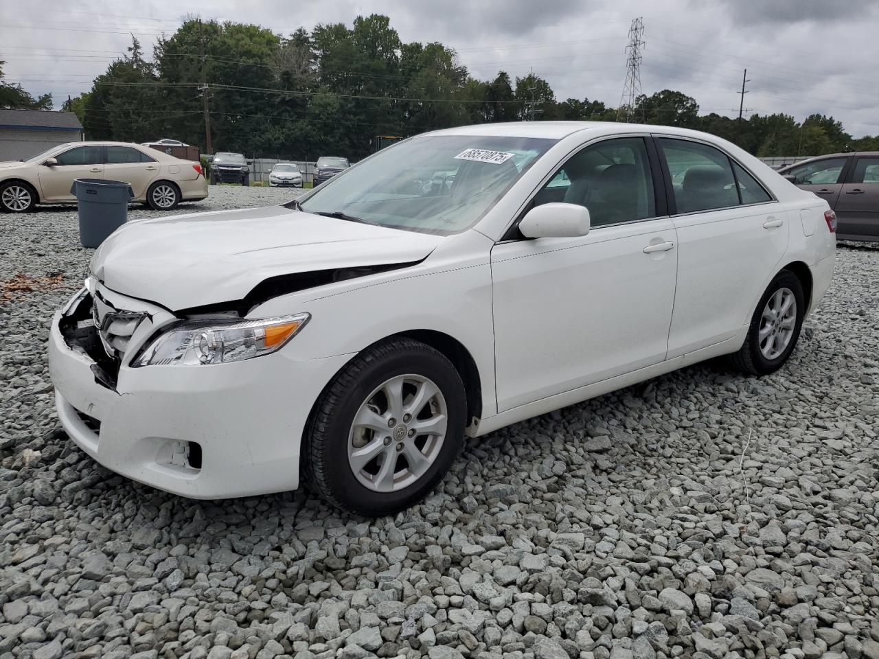 TOYOTA CAMRY BASE