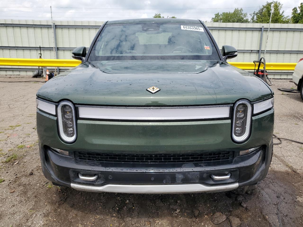 RIVIAN R1T LAUNCH EDITION
