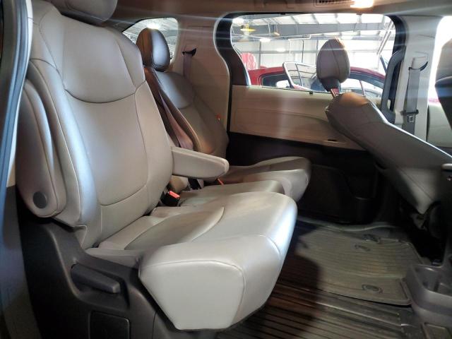 2023 TOYOTA SIENNA XLE #3277183923