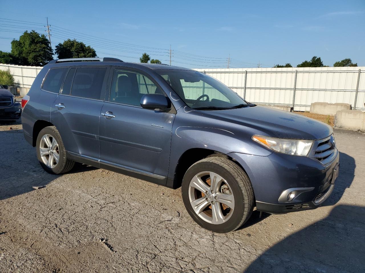 TOYOTA HIGHLANDER LIMITED