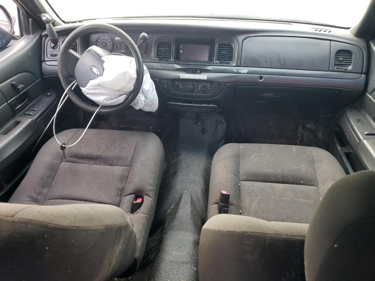 FORD CROWN VICTORIA POLICE INTERCEPTOR