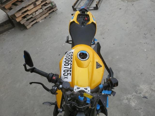 2025 TRIUMPH MOTORCYCLE STREET TRI SMTA614K4STCB1725