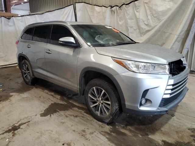 2017 TOYOTA HIGHLANDER SE 5TDKZRFH5HS221330