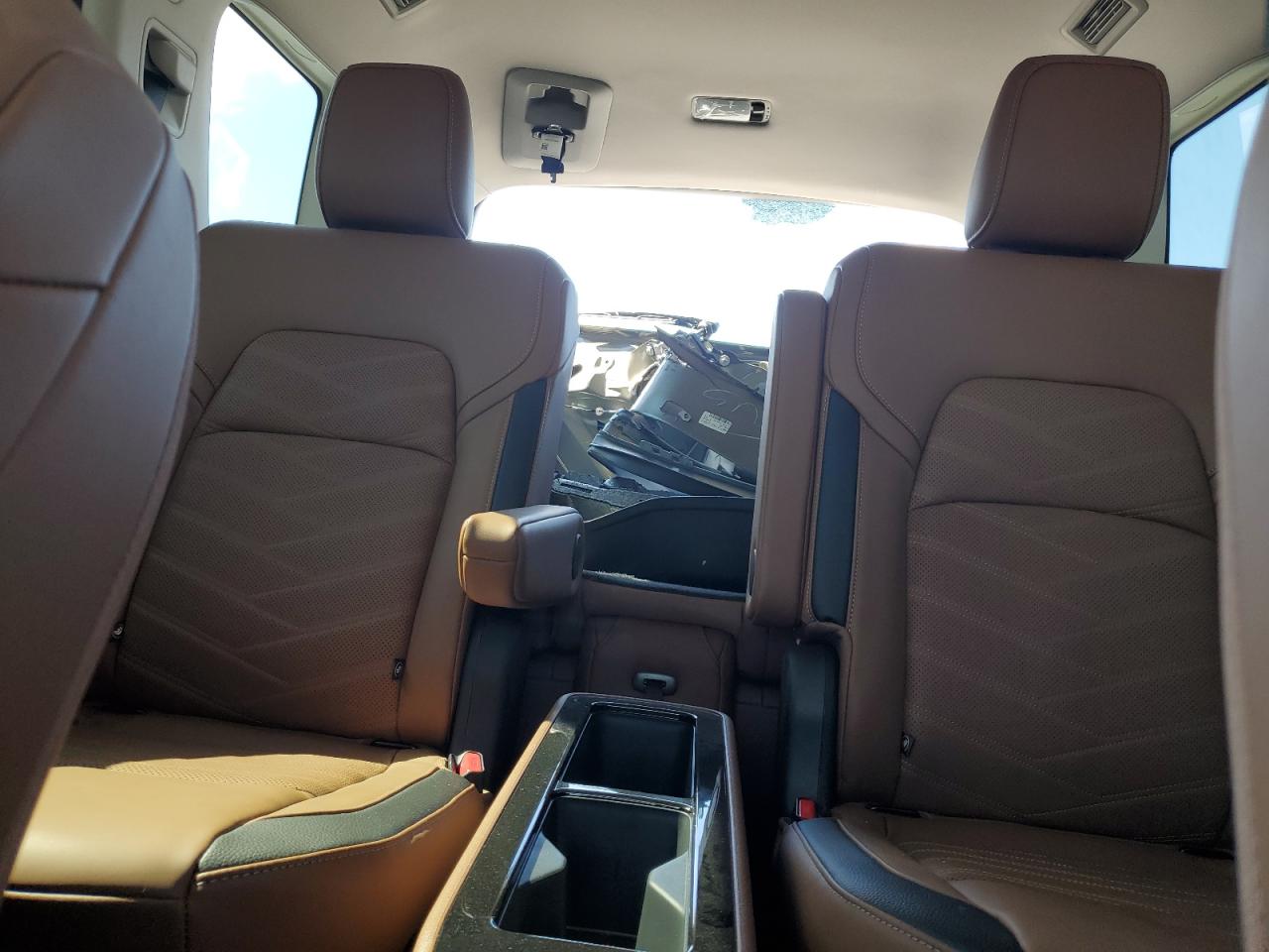 NISSAN PATHFINDER PLATINUM