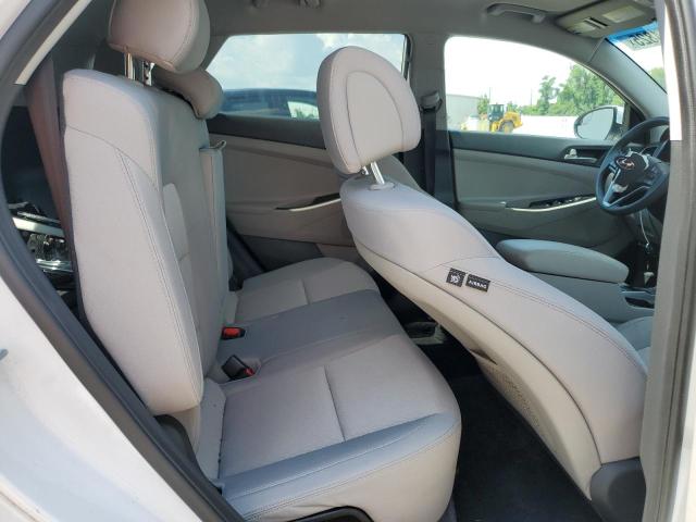 2018 HYUNDAI TUCSON SE KM8J2CA48JU820267