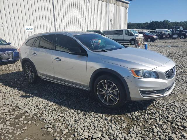 2015 VOLVO V60 CROSS YV4612HK9F1000586