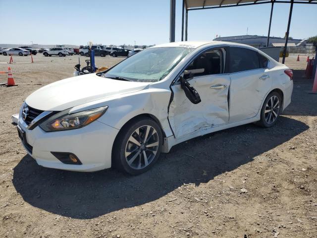 NISSAN ALTIMA 2.5 2017 white  gas 1N4AL3AP7HC487710 photo #1