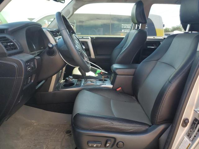 2018 TOYOTA 4RUNNER SR JTEBU5JR3J5515209