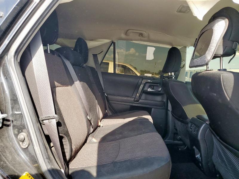 2020 TOYOTA 4RUNNER SR JTEBU5JR8L5817226