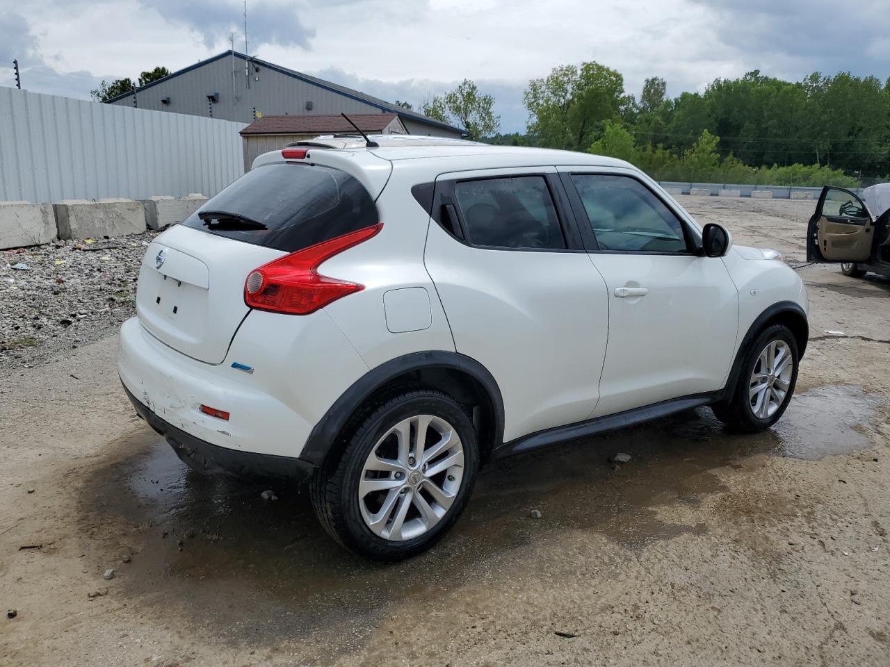 NISSAN JUKE S
