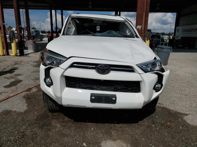 2020 TOYOTA 4RUNNER SR JTEBU5JR0L5815812