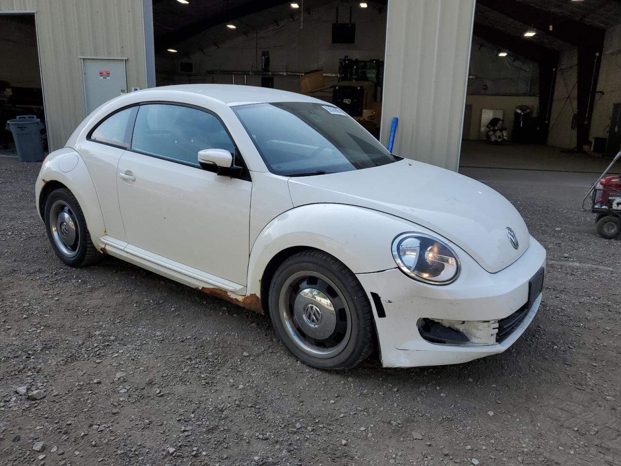 VOLKSWAGEN BEETLE