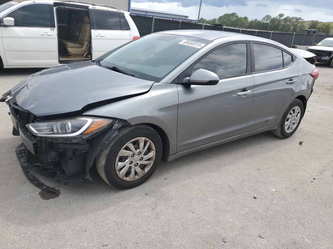 HYUNDAI ELANTRA SE