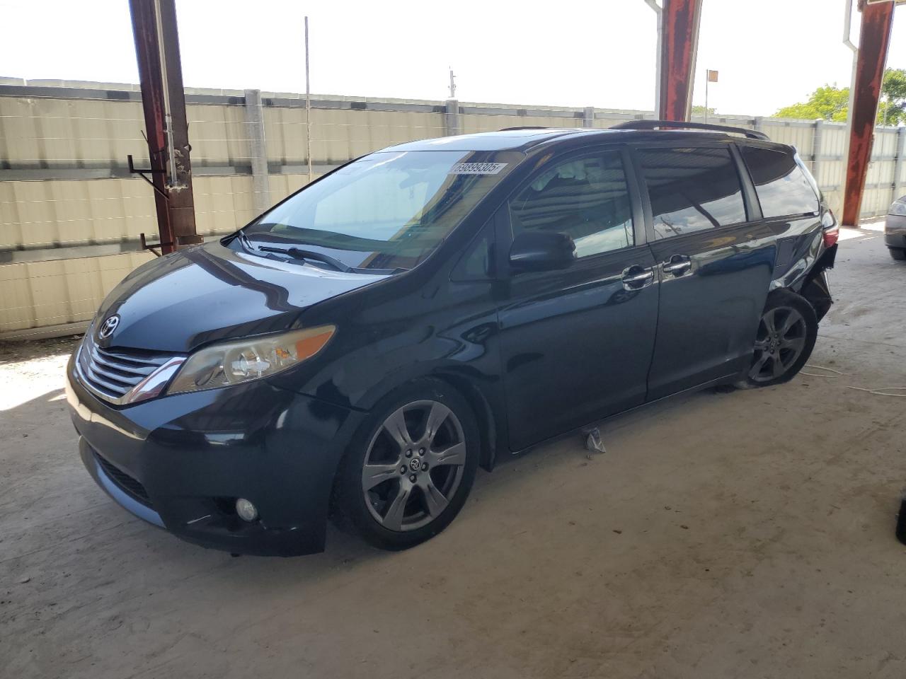 TOYOTA SIENNA XLE