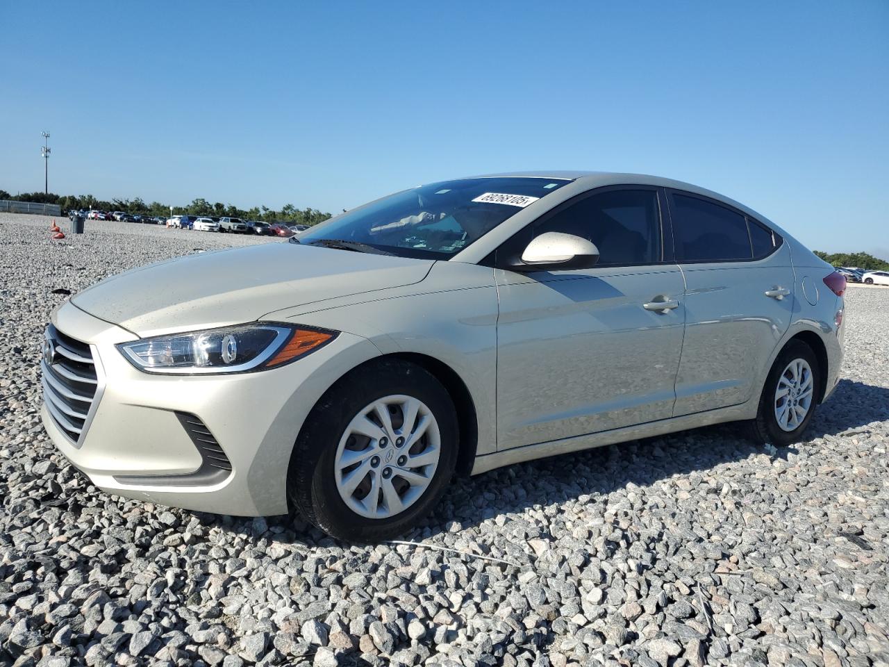 HYUNDAI ELANTRA SE