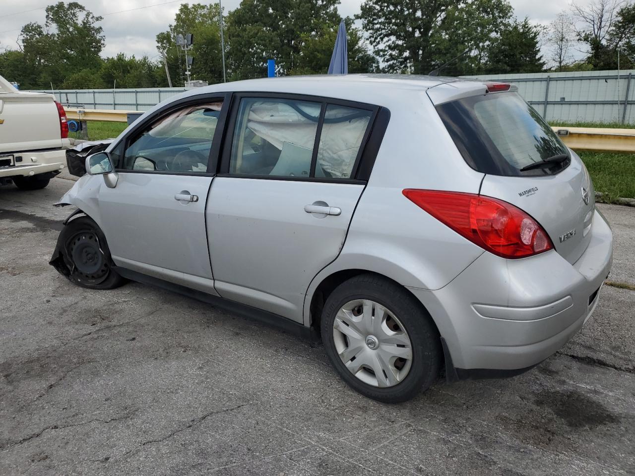 NISSAN VERSA S
