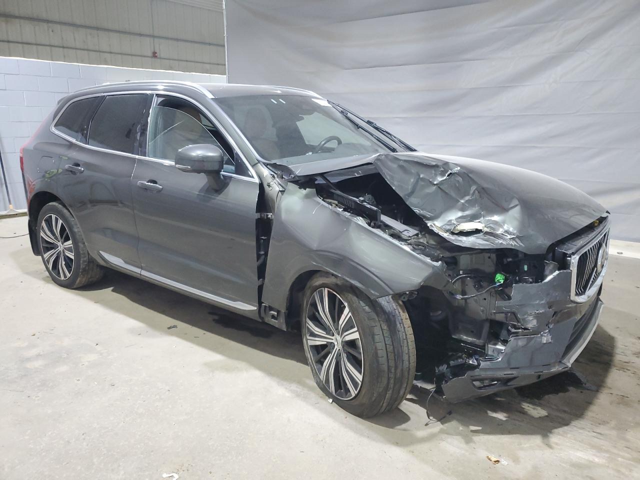 VOLVO XC60 B5 INSCRIPTION