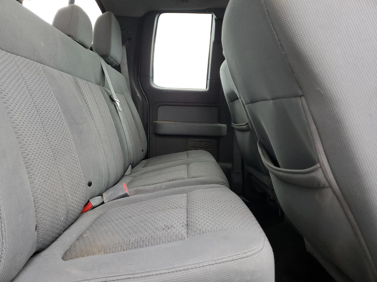 FORD F-150 SUPER CAB