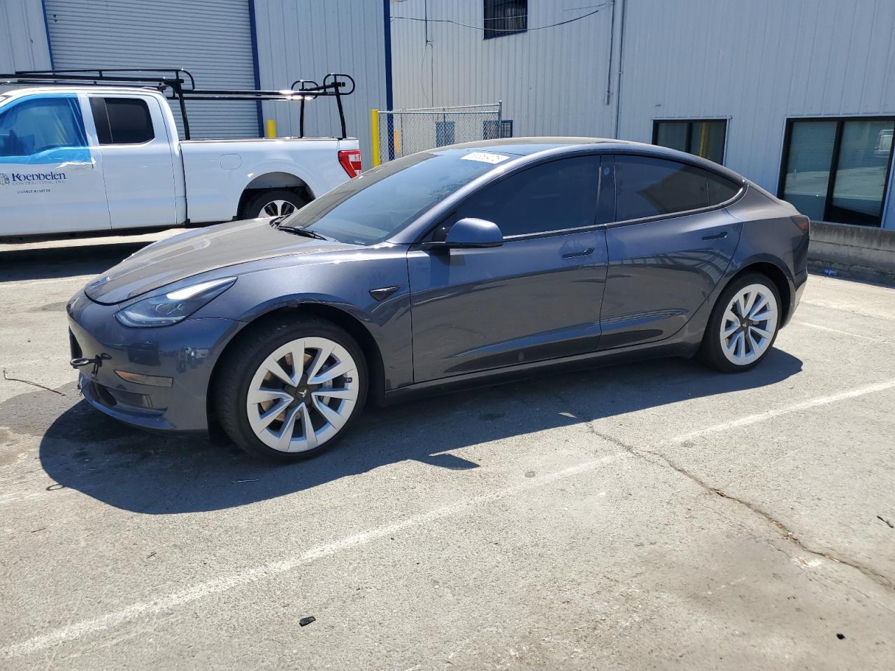 TESLA MODEL 3