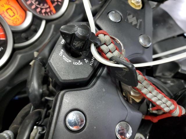 2011 SUZUKI GSX1300 R JS1GX72A7B2102938