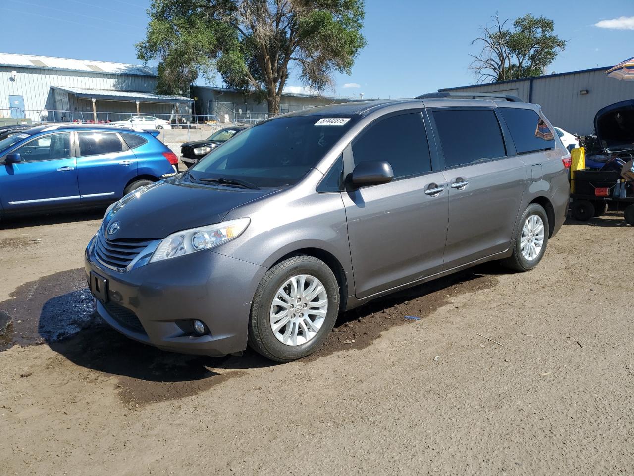 TOYOTA SIENNA XLE