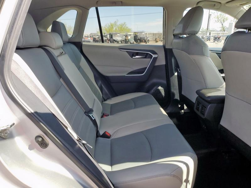 2020 TOYOTA RAV4 XLE P 2T3C1RFV3LW091735