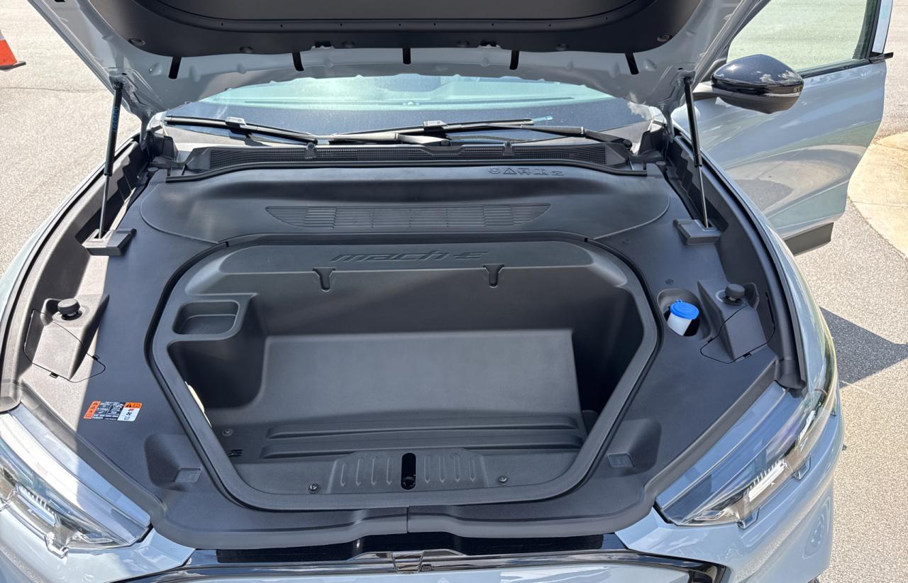 FORD MUSTANG PREMIUM