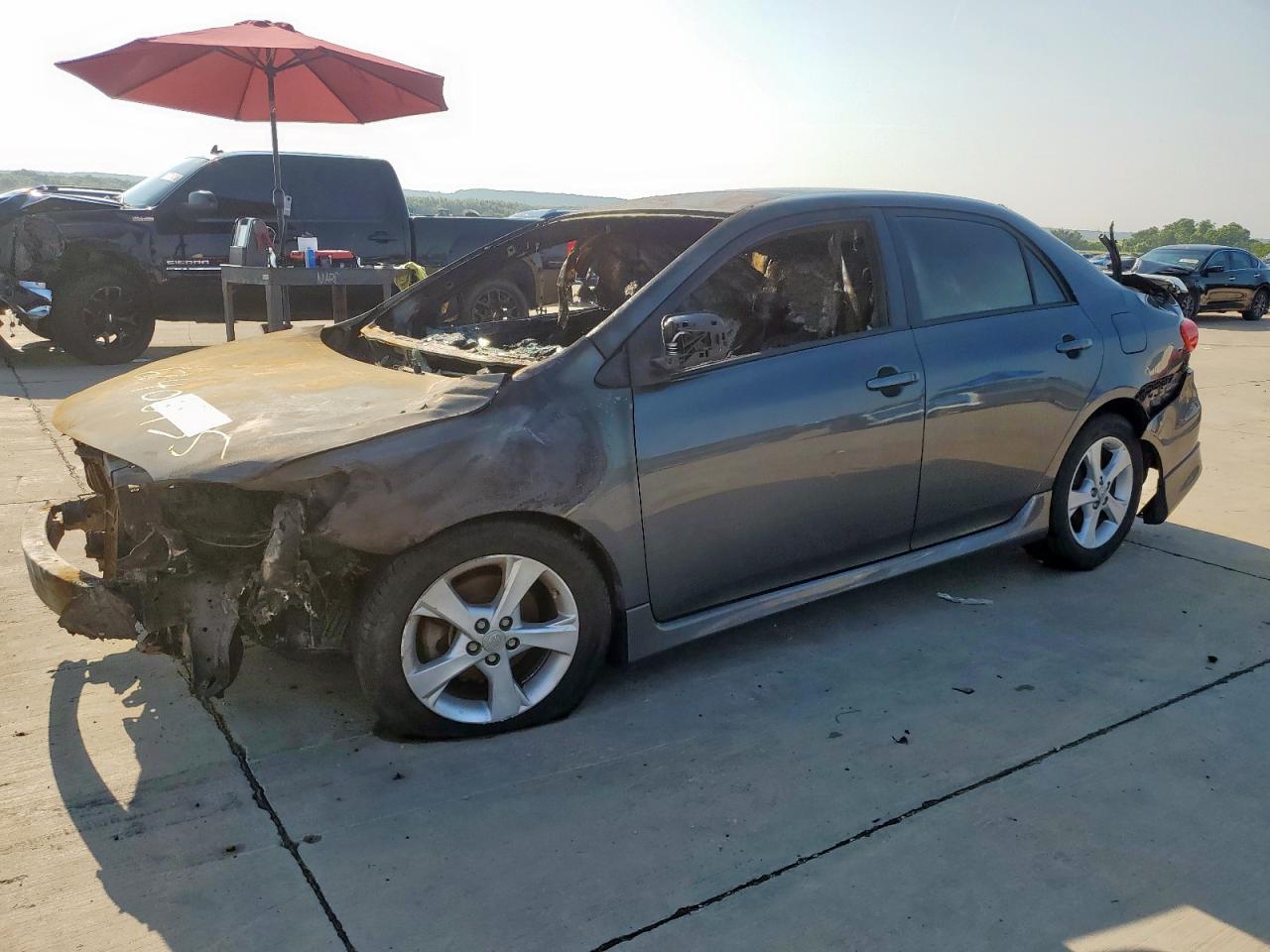 TOYOTA COROLLA BASE