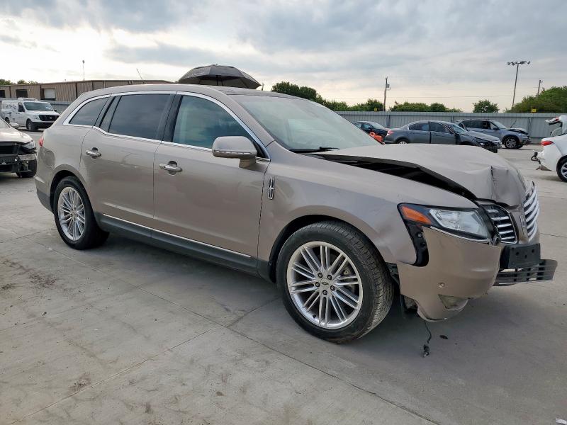 2019 LINCOLN MKT 2LMHJ5AT7KBL00822