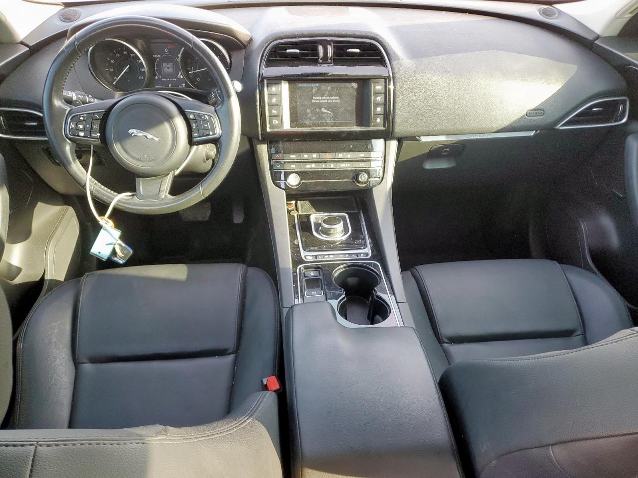 JAGUAR F-PACE PREMIUM