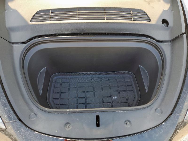 2024 TESLA MODEL Y 7SAYGAEE1RF192734