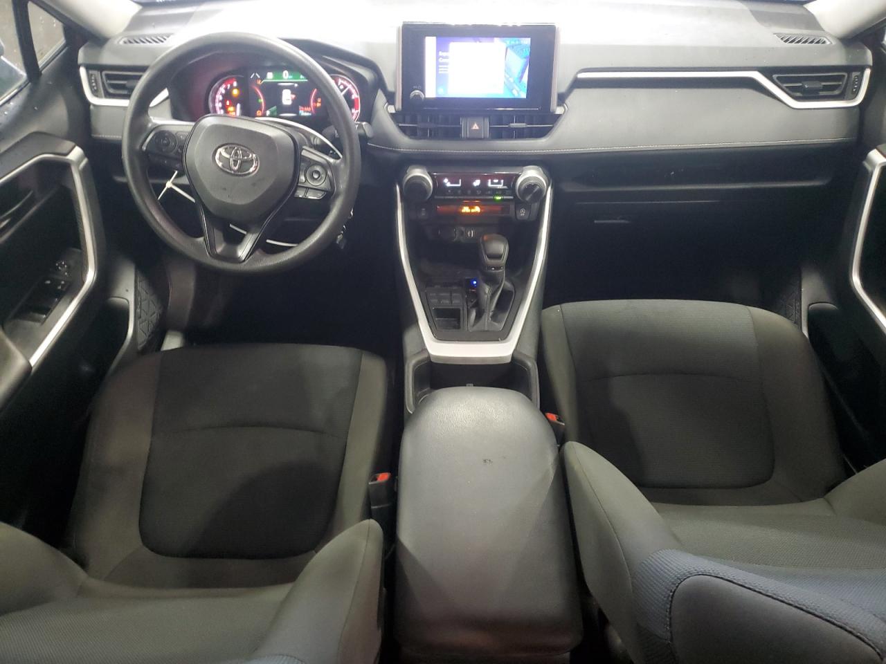 TOYOTA RAV4 LE