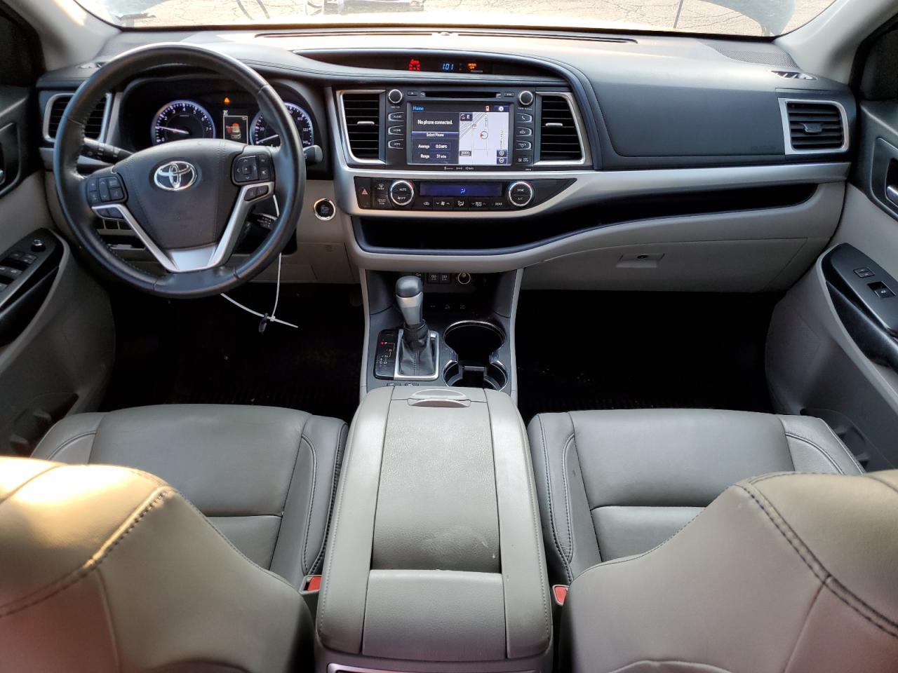 TOYOTA HIGHLANDER SE