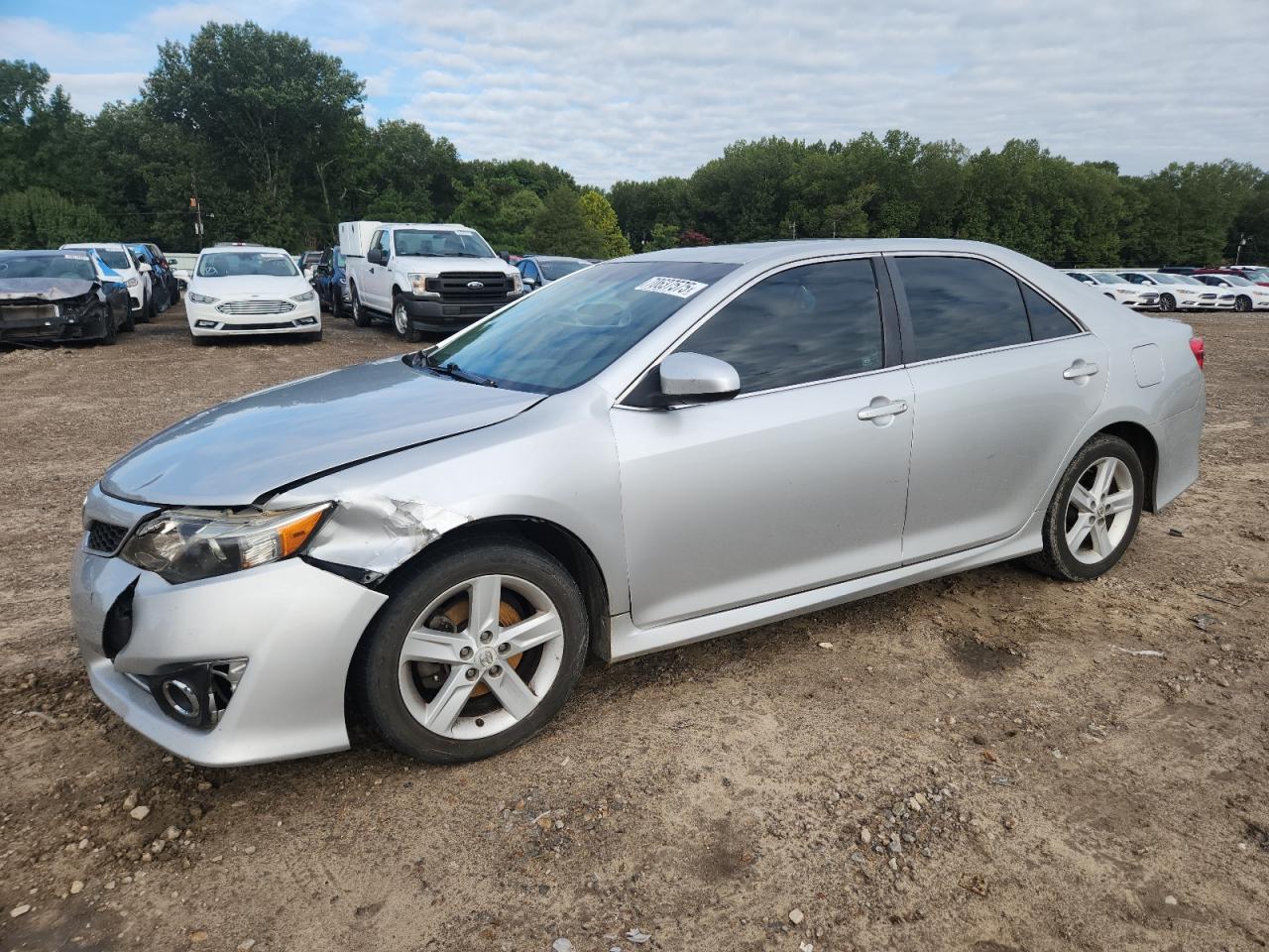 TOYOTA CAMRY BASE