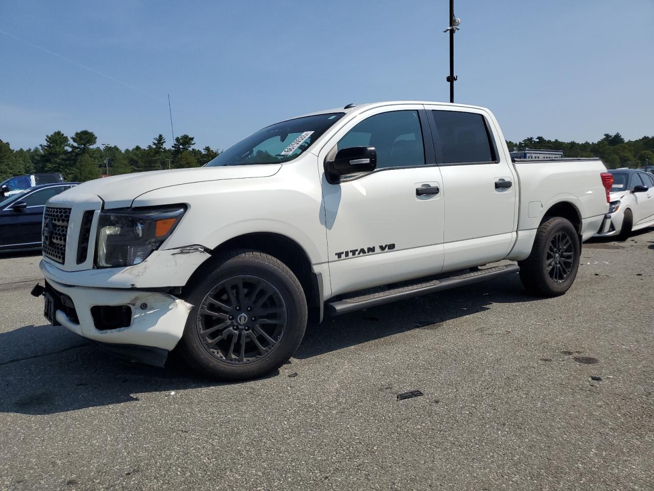 NISSAN TITAN SV