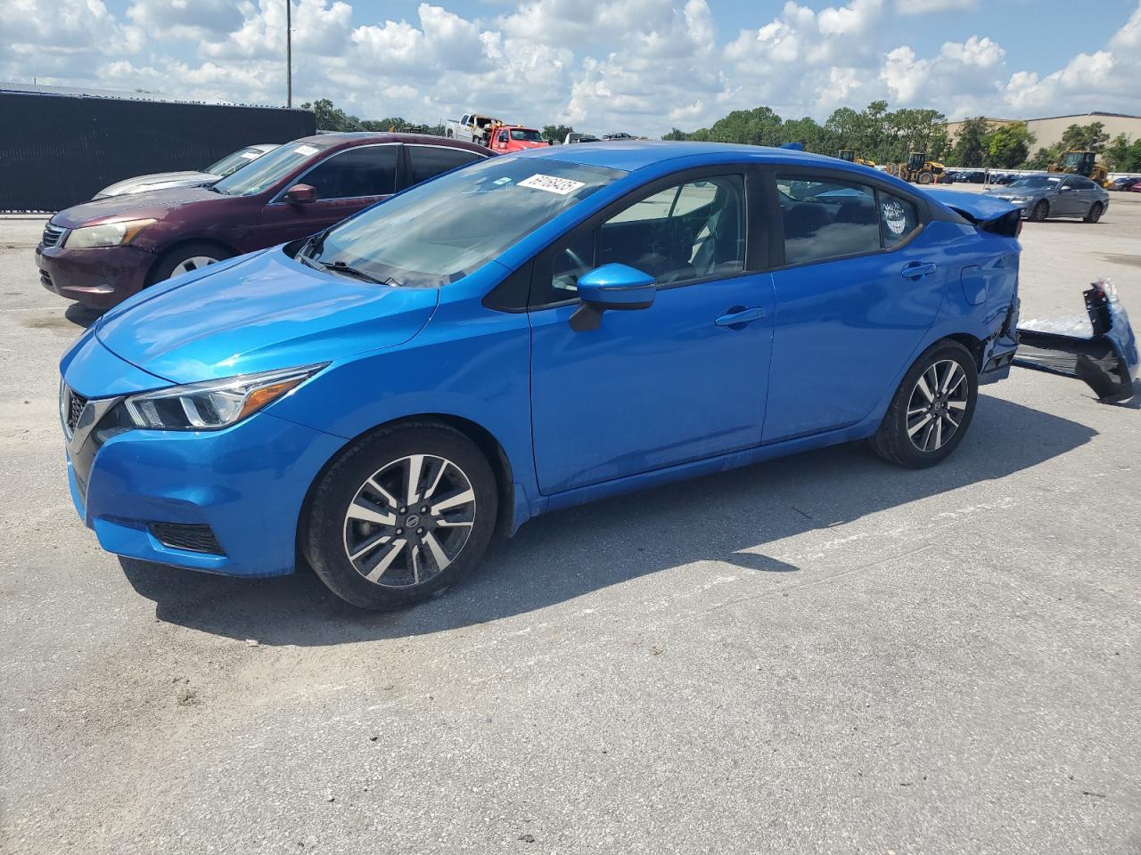 NISSAN VERSA SV
