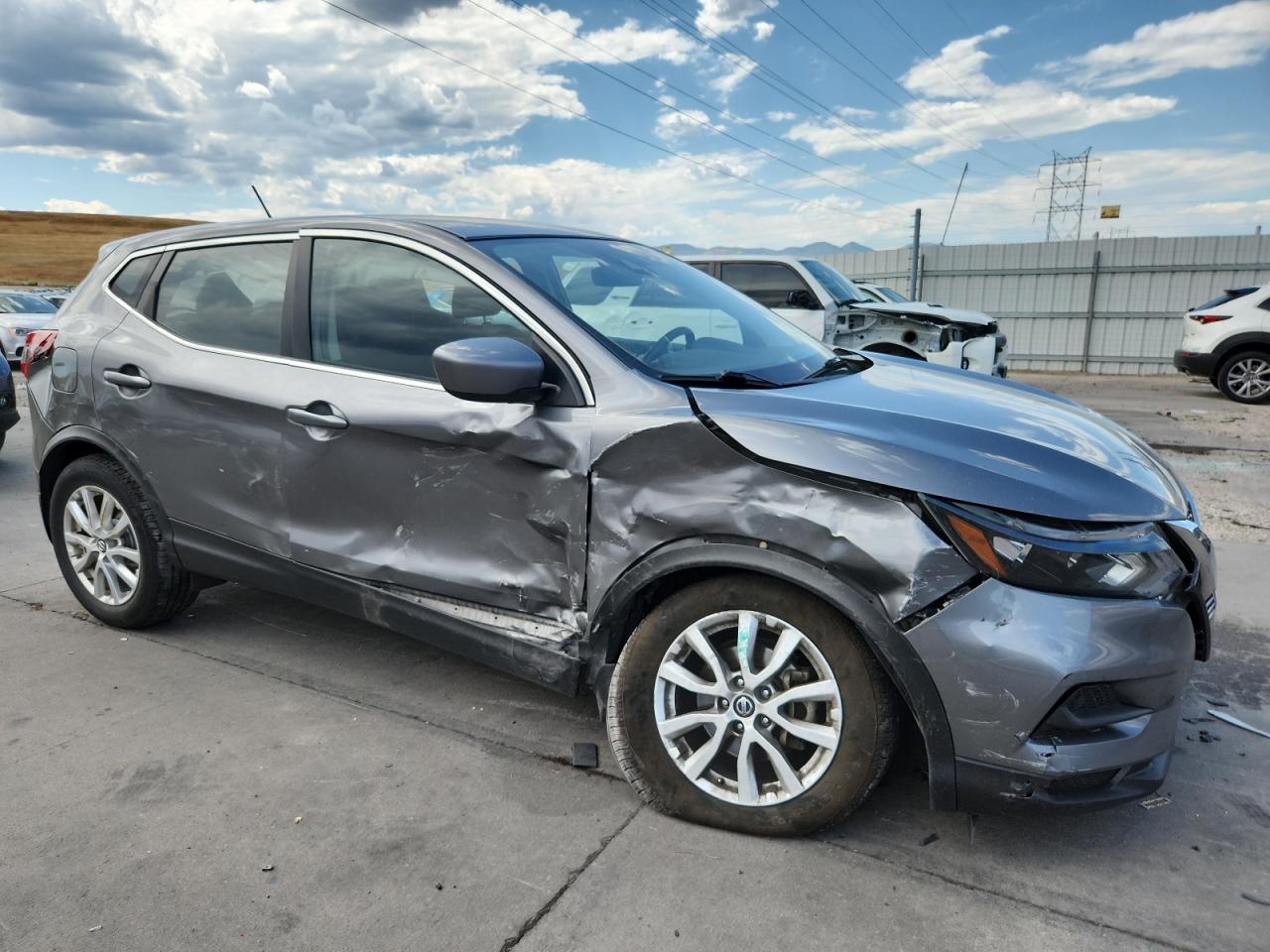 NISSAN ROGUE SPORT S