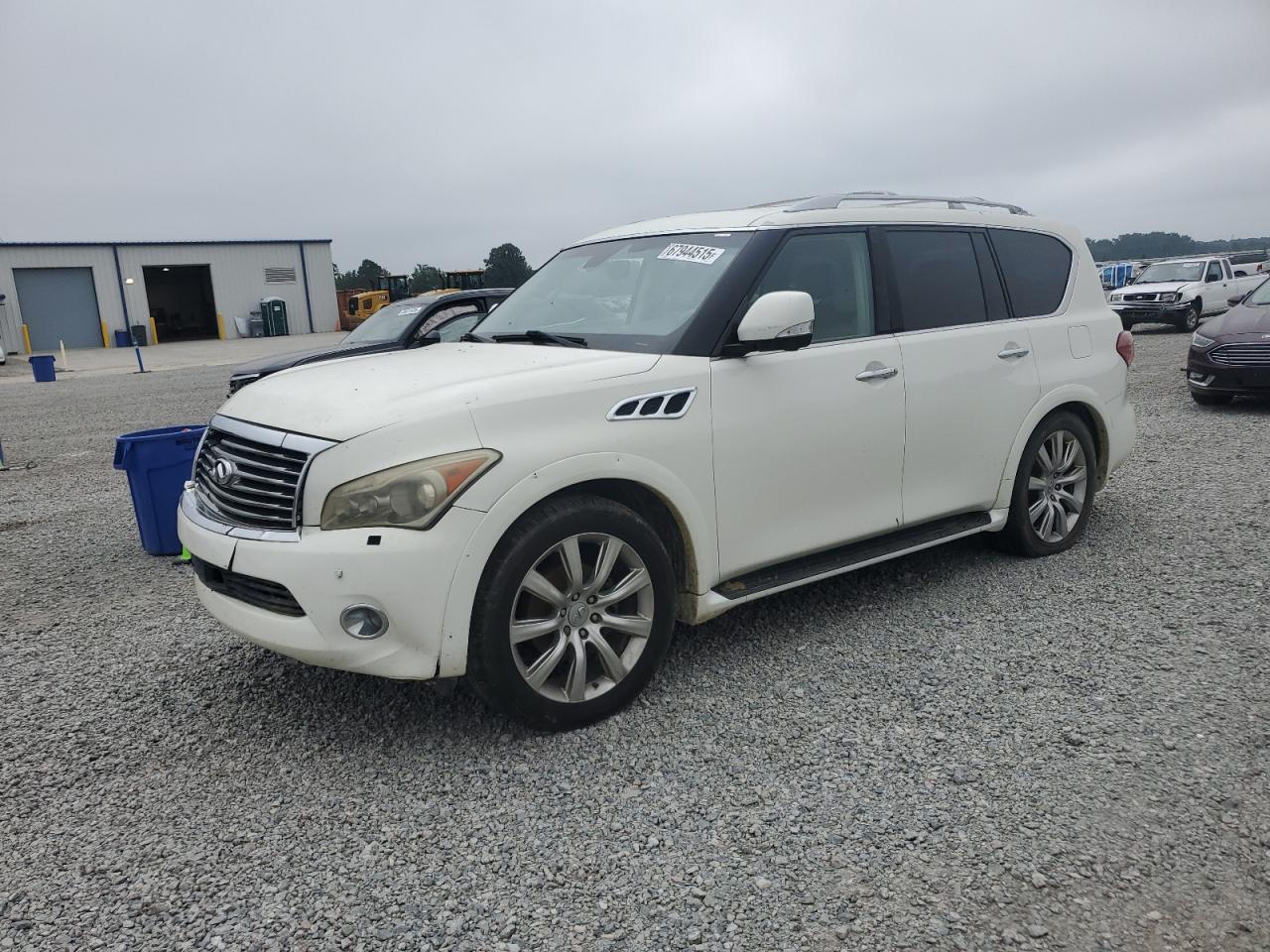 INFINITI QX56