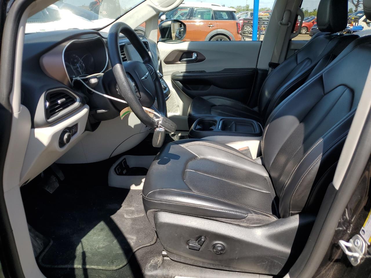 CHRYSLER VOYAGER LXI