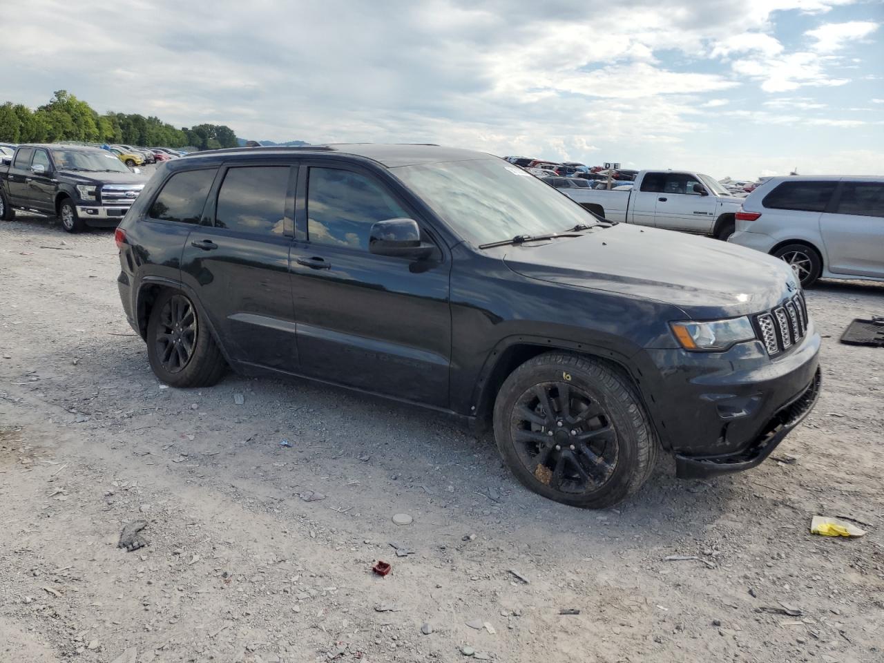 JEEP GRAND CHEROKEE LAREDO