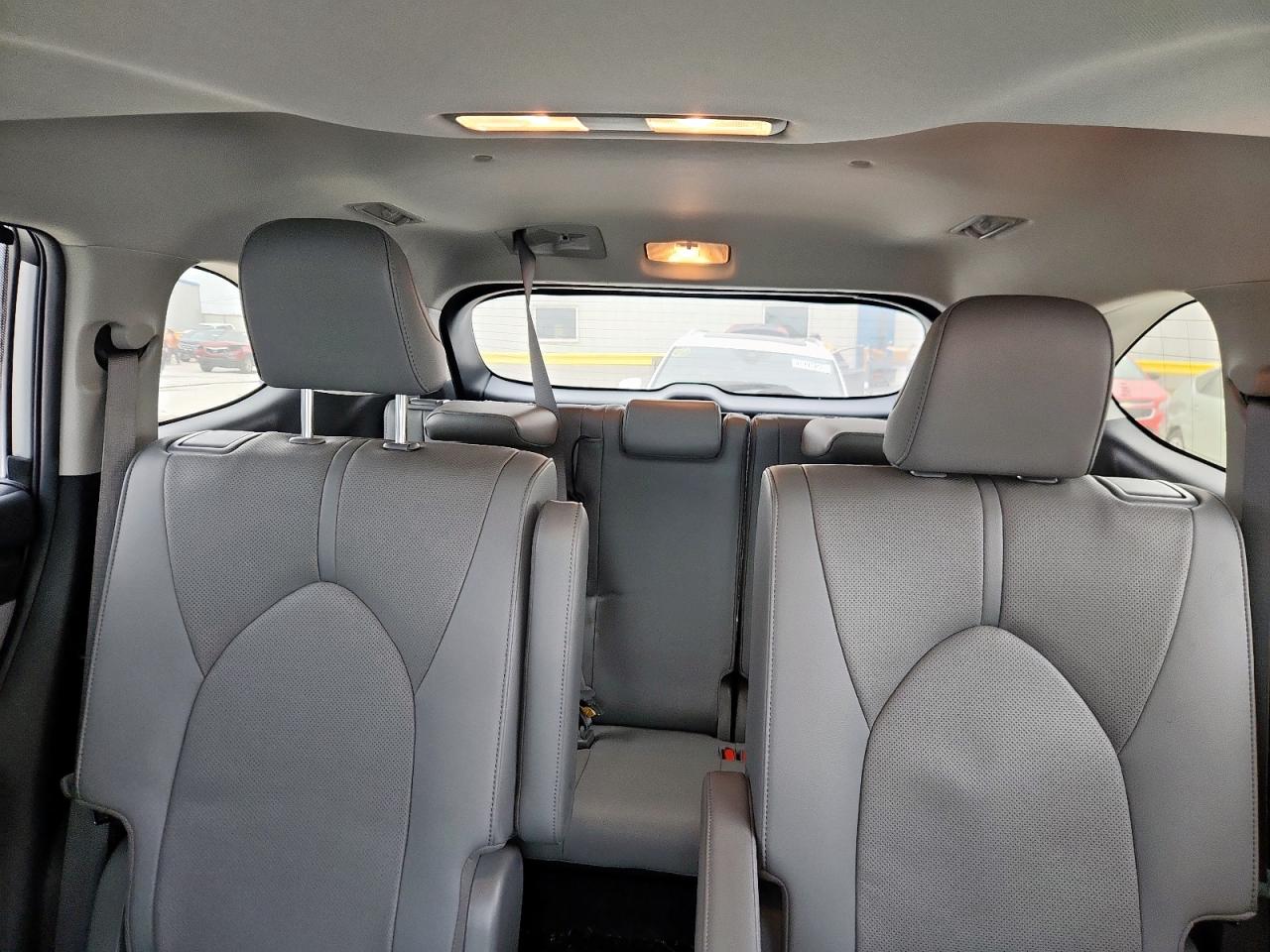 TOYOTA HIGHLANDER LIMITED