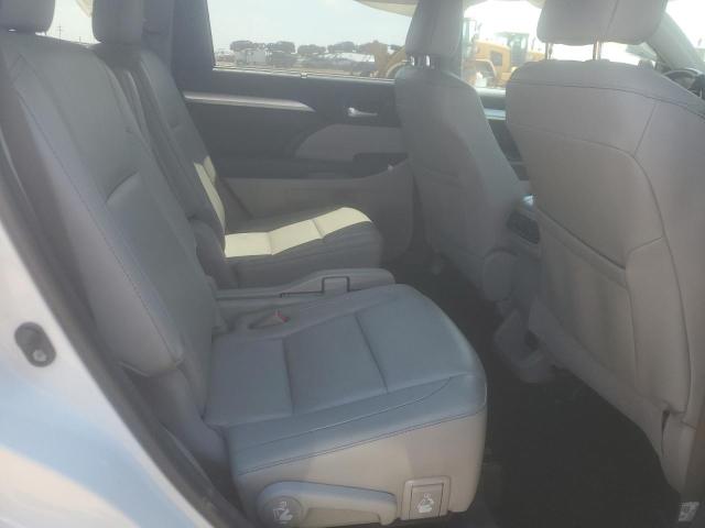 2018 TOYOTA HIGHLANDER 5TDJZRFH8JS801530