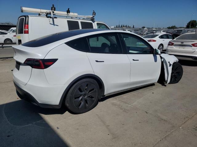 2024 TESLA MODEL Y 7SAYGDED0RF112008