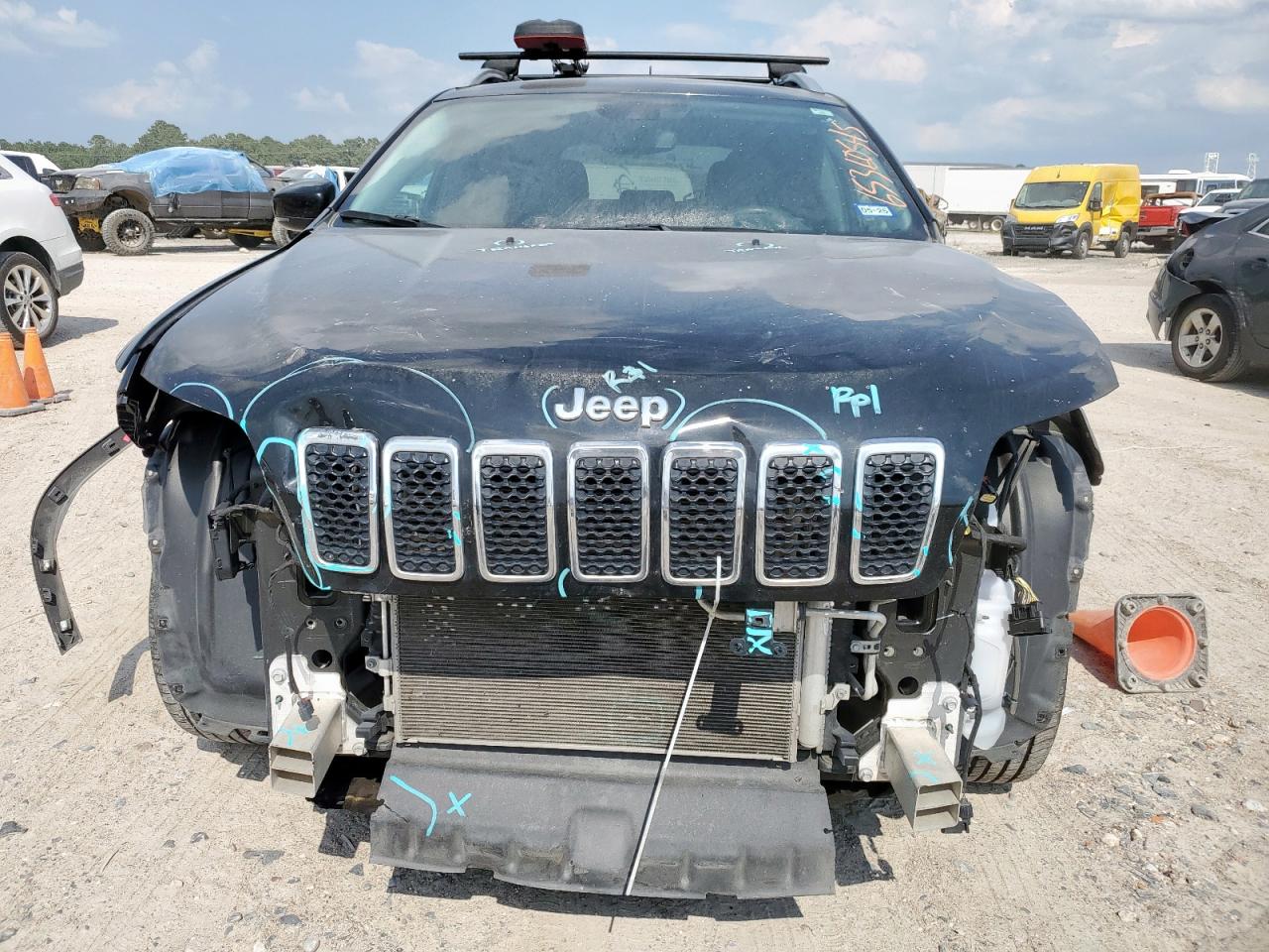 JEEP GRAND CHEROKEE LATITUDE PLUS