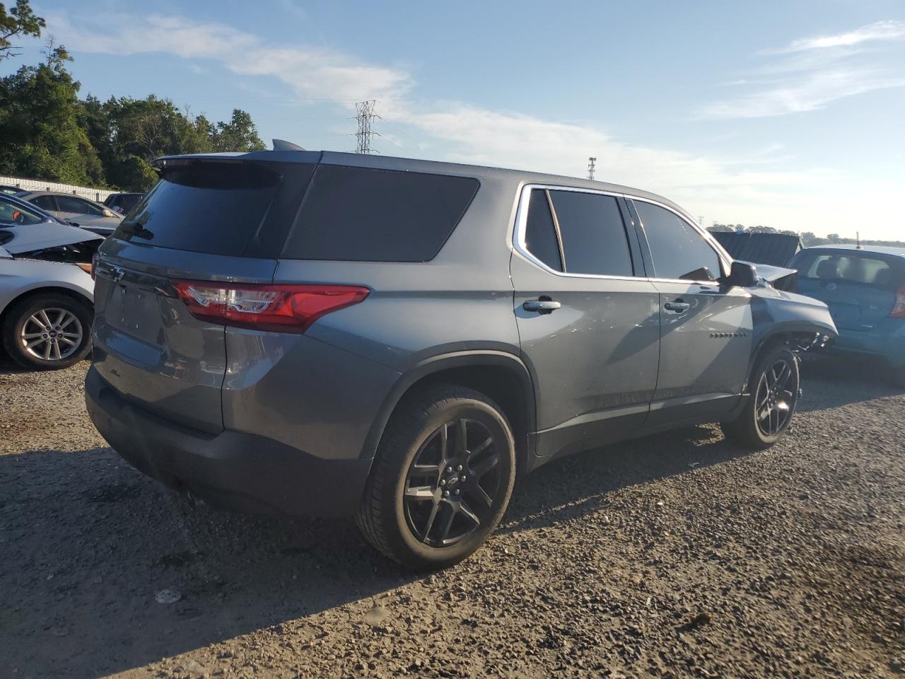 CHEVROLET TRAVERSE LS