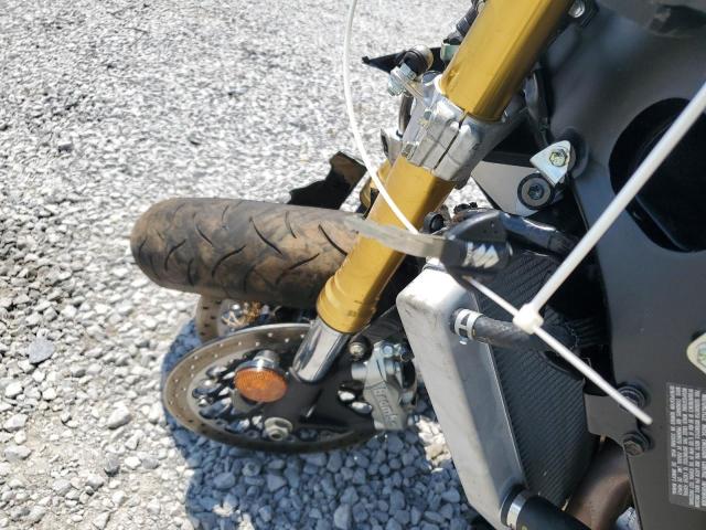 2025 SUZUKI GSX-R750 JS1GR7MA2S7101383