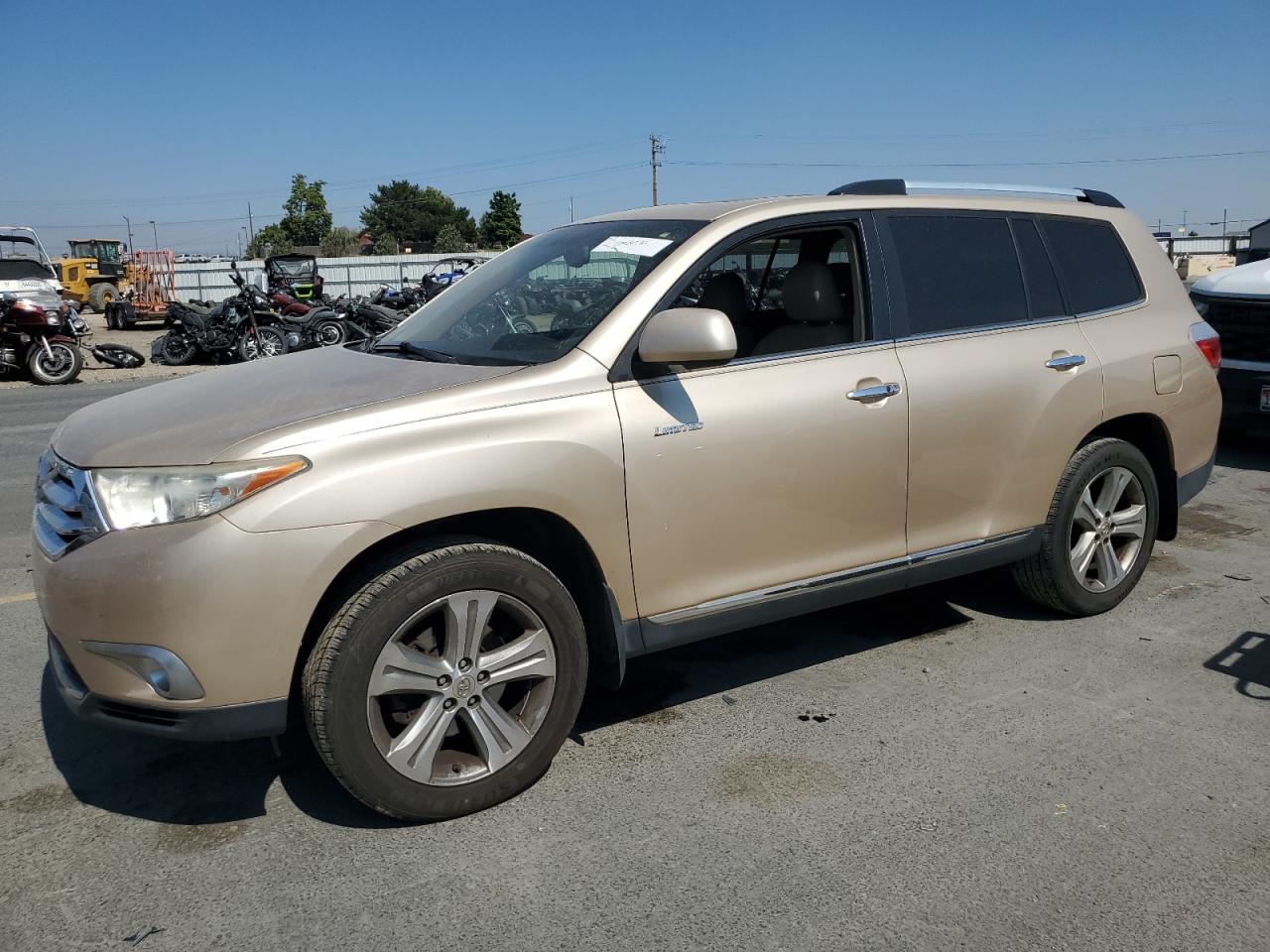 TOYOTA HIGHLANDER LIMITED