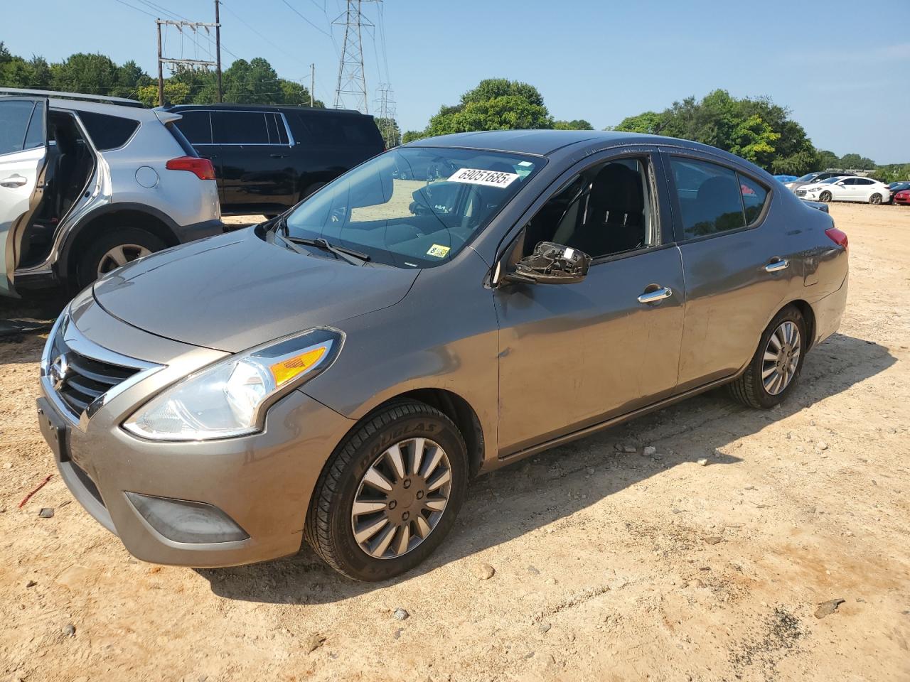 NISSAN VERSA S